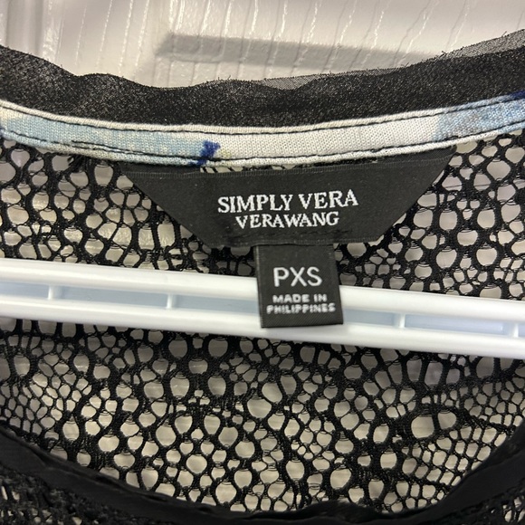 Simply Vera Wang sleeveless top - Picture 3 of 6